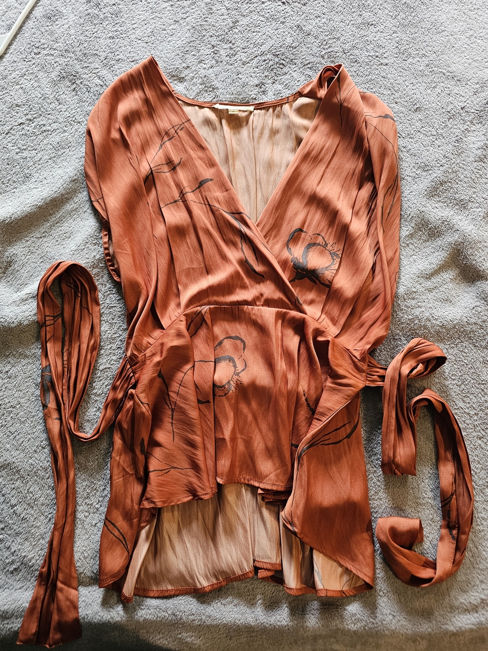 Grade & Gather Women's Orange Floral Wrap Blouse